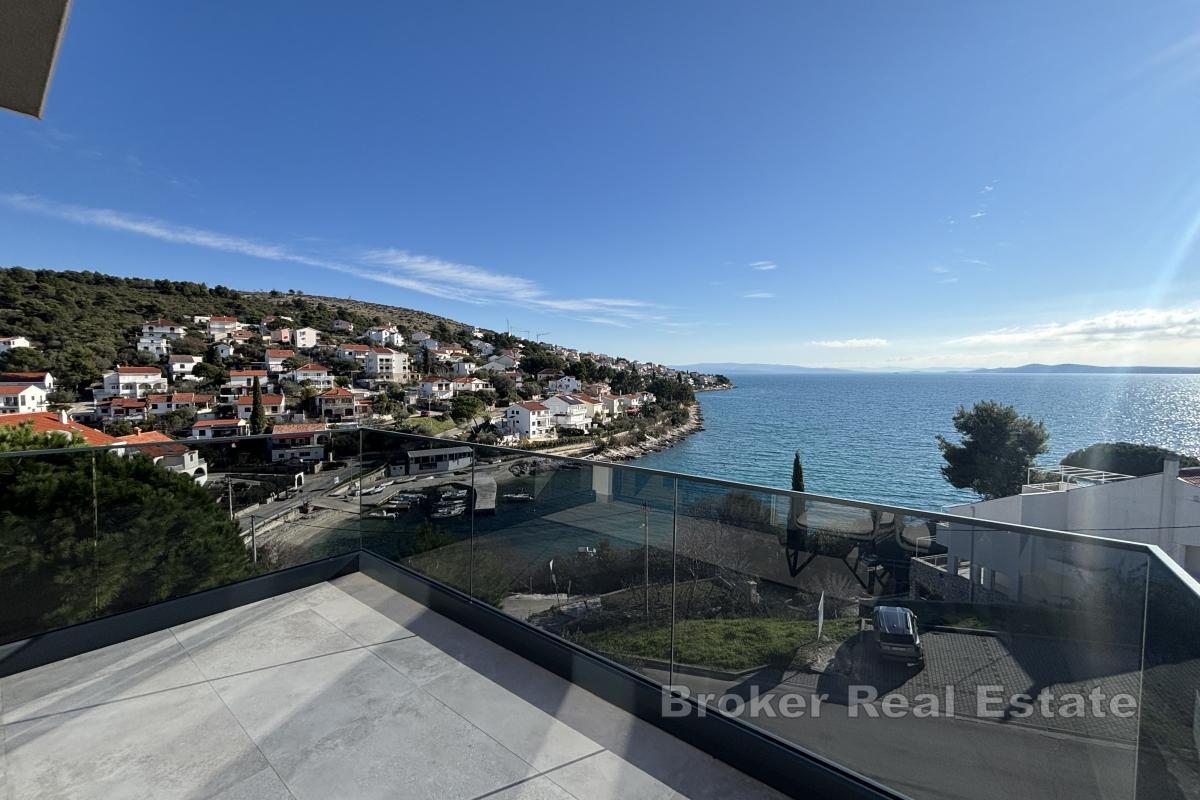 Trzypokojowy apartament typu penthouse nad morzem