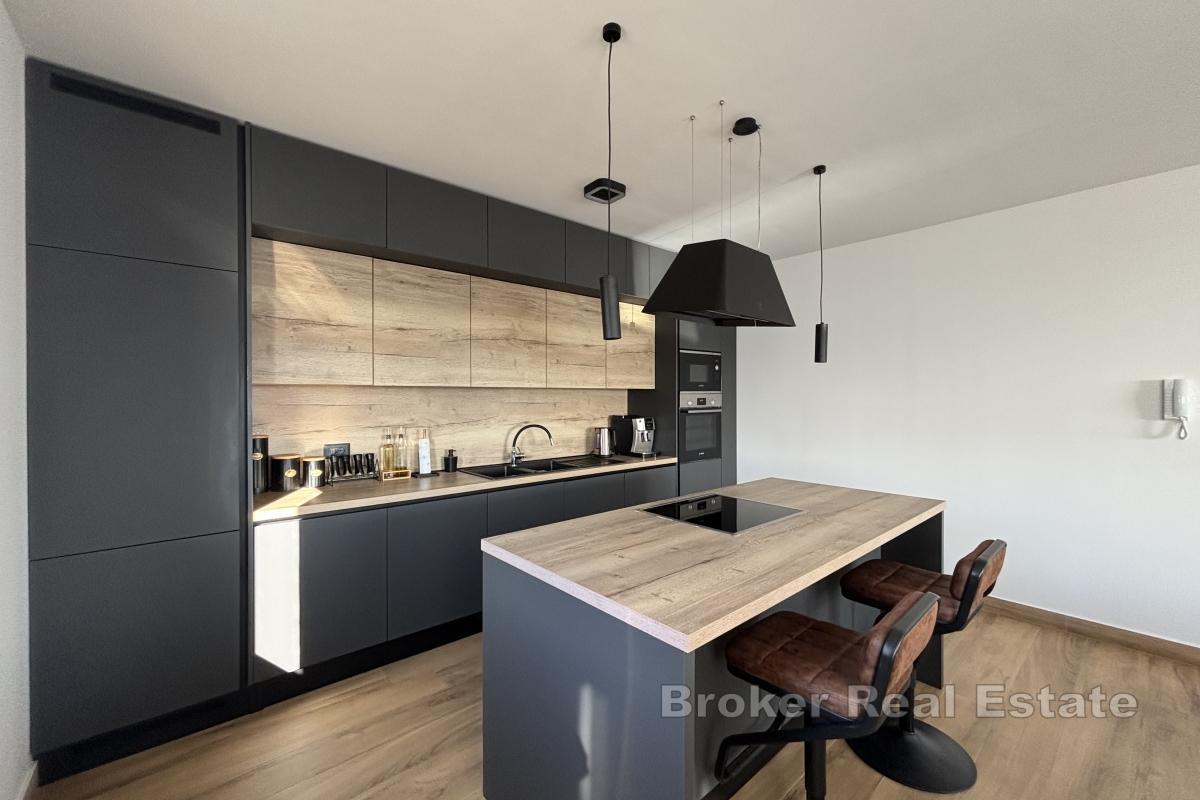 Appartement penthouse de trois chambres en bord de mer