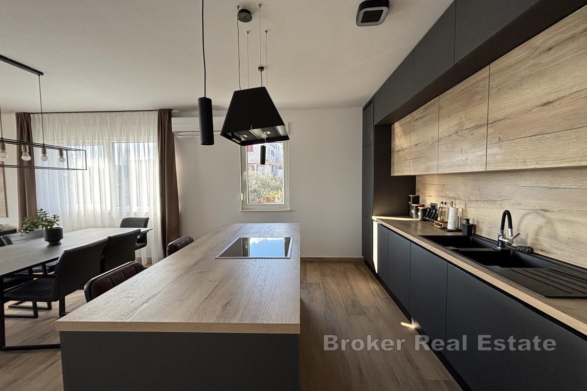 Trzypokojowy apartament typu penthouse nad morzem