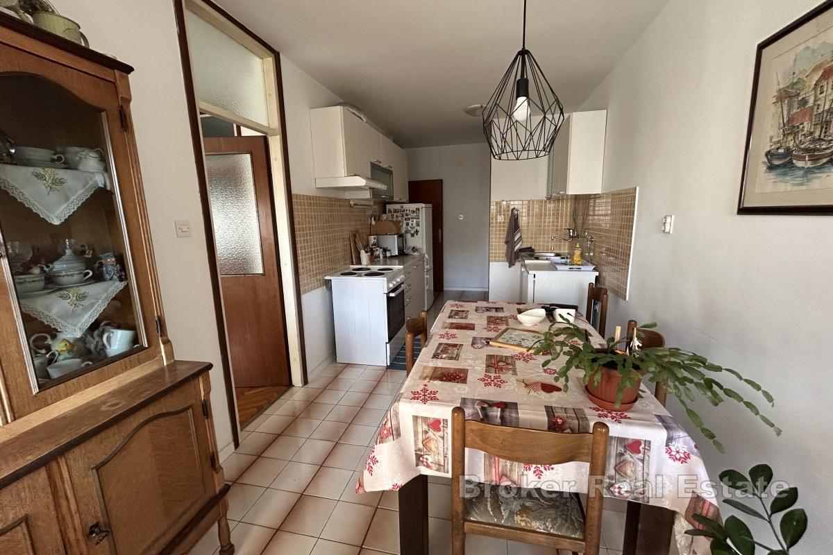 Dreizimmerwohnung zur Renovierung