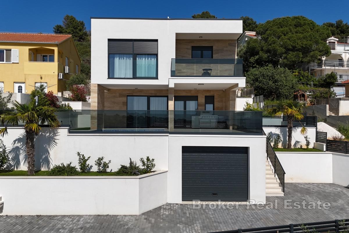 Moderne Villa mit traumhaftem Meerblick