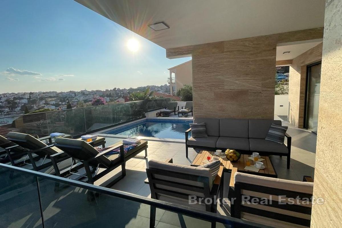 Moderne Villa mit traumhaftem Meerblick