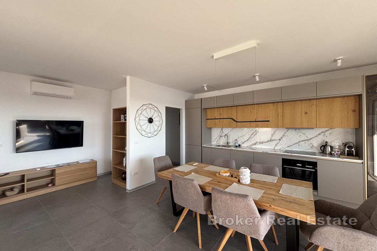 Atemberaubendes Penthouse mit Dachterrasse in Meeresnähe