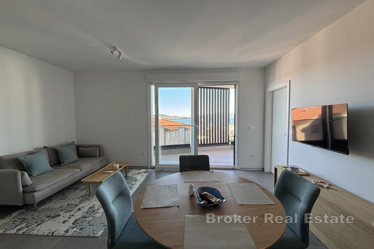 Penthouse-Wohnung mit zwei Schlafzimmern in der Nähe des Zentrums von Trogir