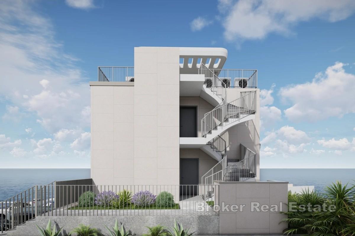 Nowoczesny apartament z dwiema sypialniami w nowym budynku w pierwszym rzędzie od morza
