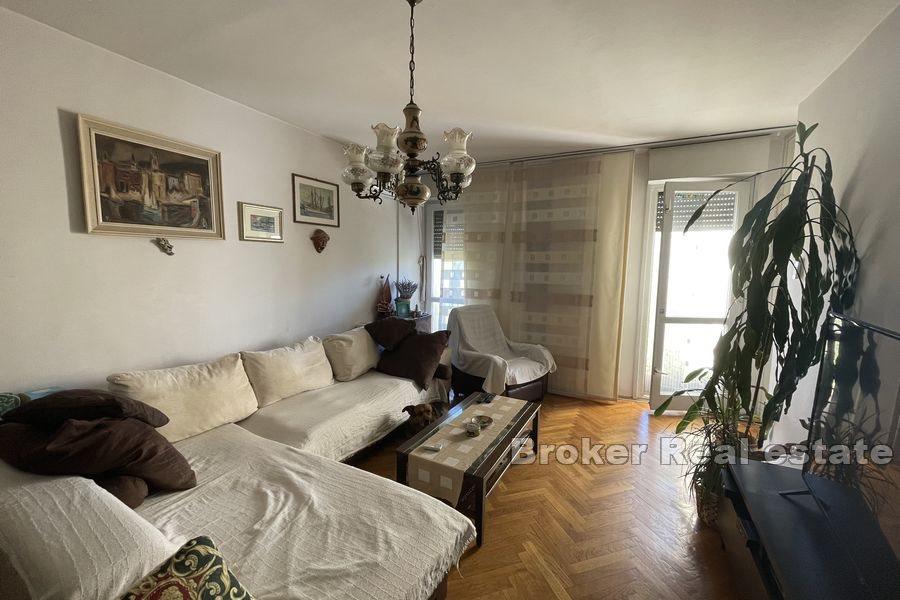 Split - Smrdečac, komfortowy apartament z dwiema sypialniami