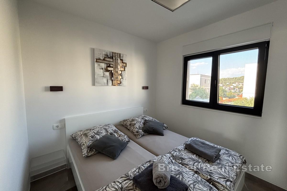 009-2035-392-Ciovo-Modern-two-bedroom-apartment-with-pool-for-sale