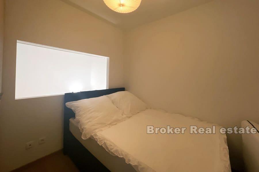 Split - Žnjan, dwupiętrowy apartament z trzema sypialniami