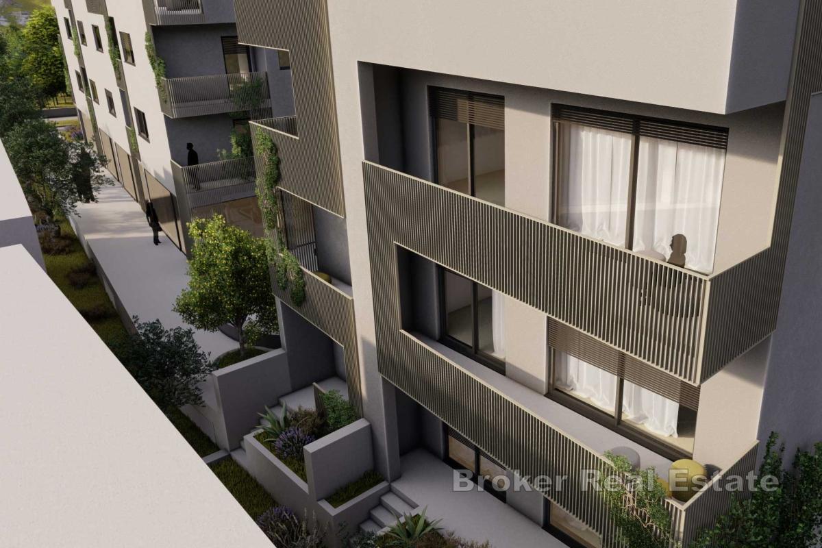 Kvalitetan studio apartman s lođom i parkingom
