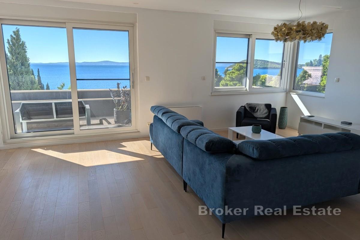 Luxuriöses Apartment in einem Neubau mit Meerblick