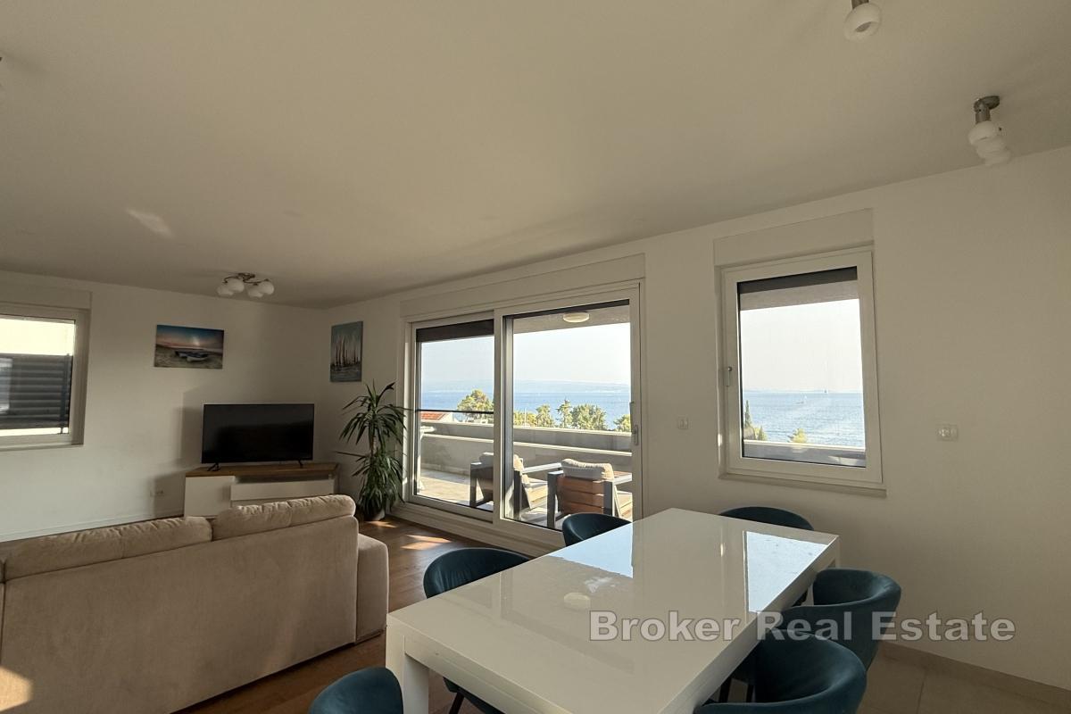 Luksusowy apartament w nowym budynku z widokiem na morze