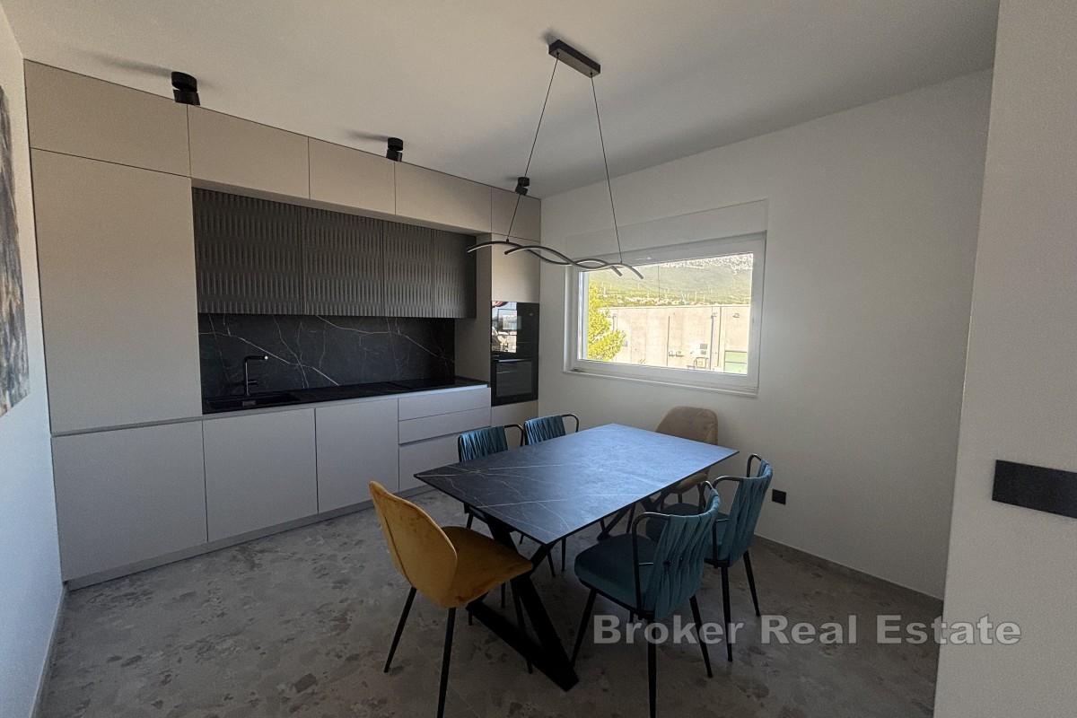 Appartement penthouse meublé unique avec terrasse sur le toit