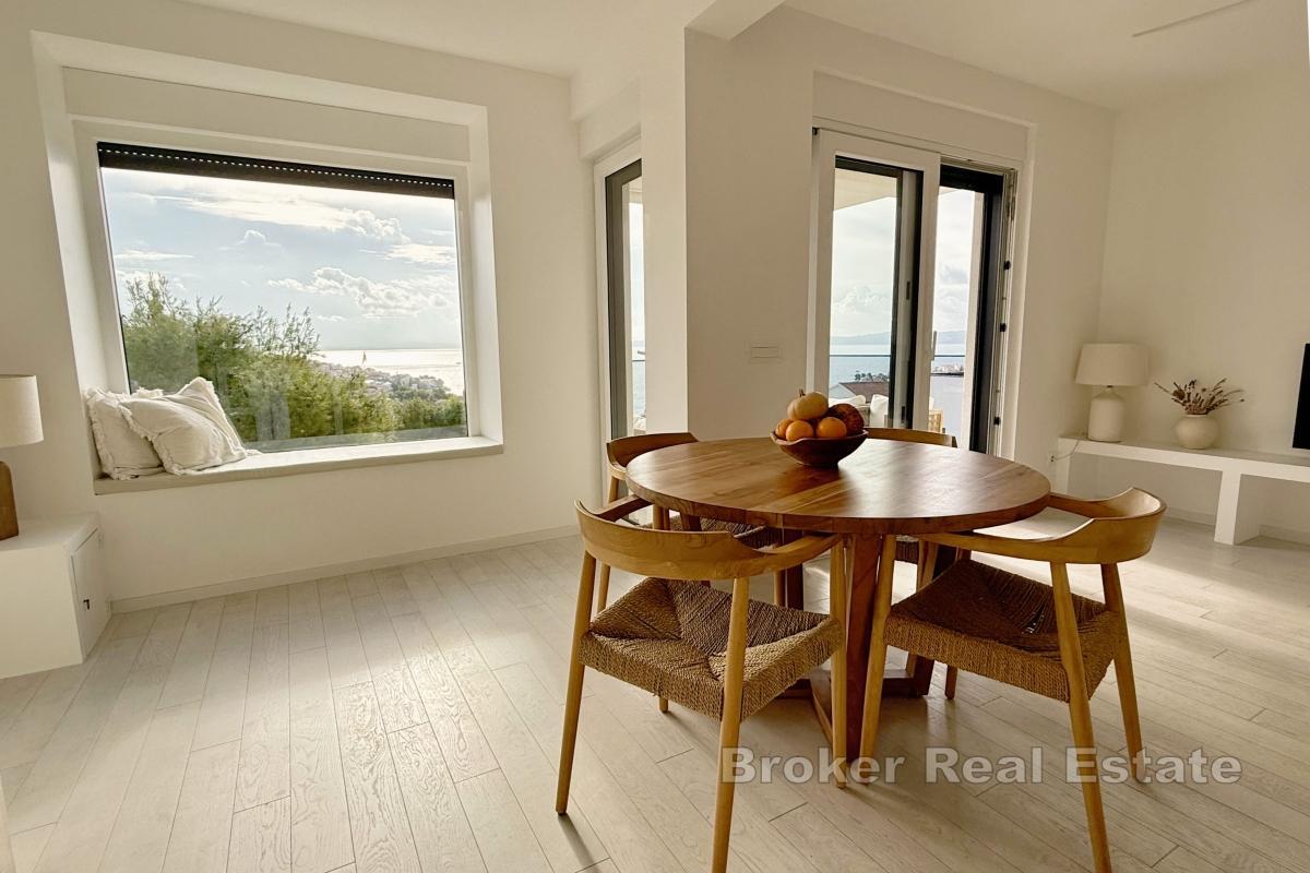 Neubau-Penthouse-Apartment mit zwei Zimmern und Meerblick