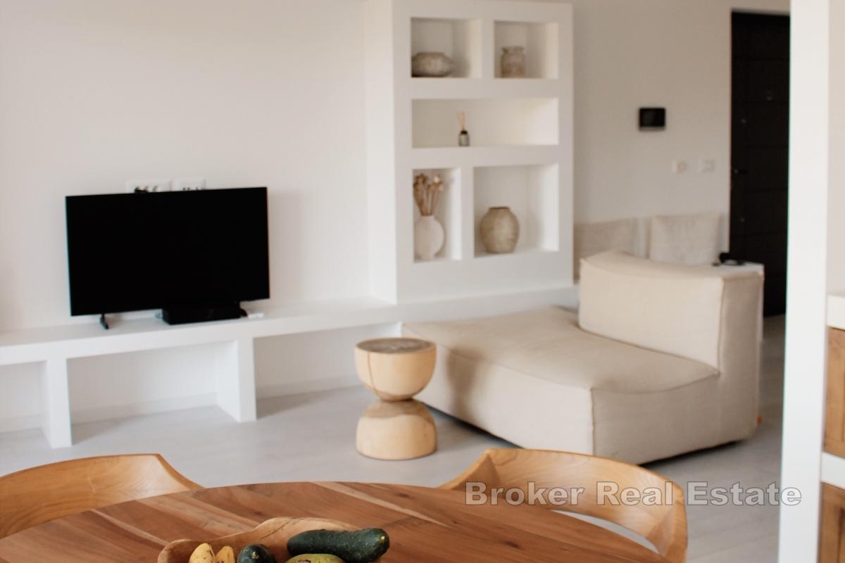 Neubau-Penthouse-Apartment mit zwei Zimmern und Meerblick