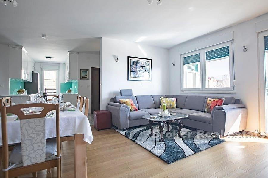 Split - Bacvice, appartement de trois pièces près de la mer et de la plage