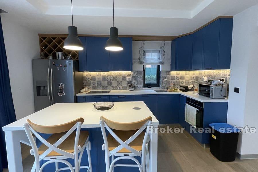 Trogir - Impressive villa near the sea and the beach