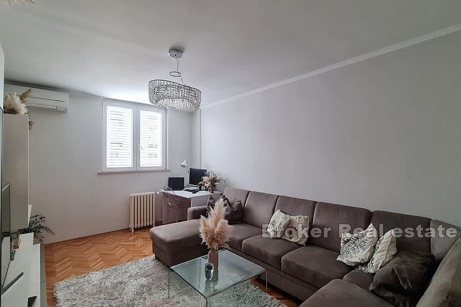 Split - Blatine, appartement moderne de deux chambres