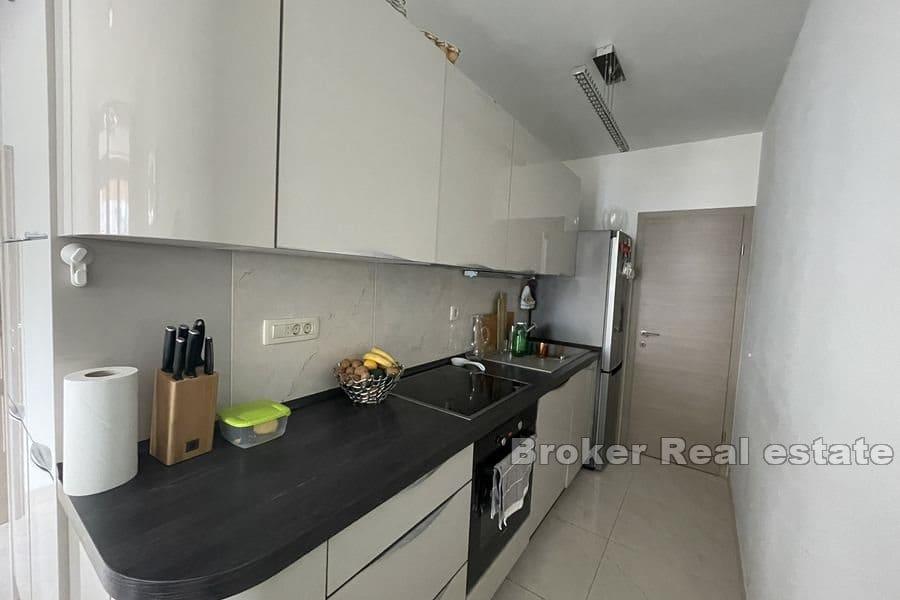 Split - Blatine, appartement moderne de deux chambres