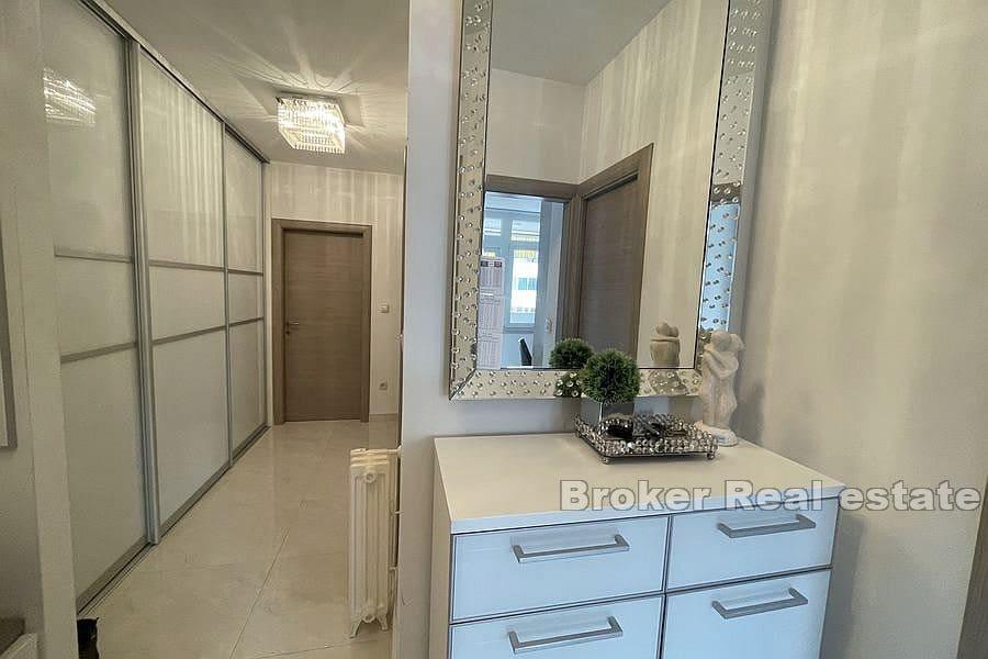 Split - Blatine, appartement moderne de deux chambres