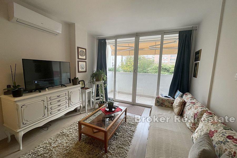 Split, Sućidar - Namješten stan na mirnoj lokaciji