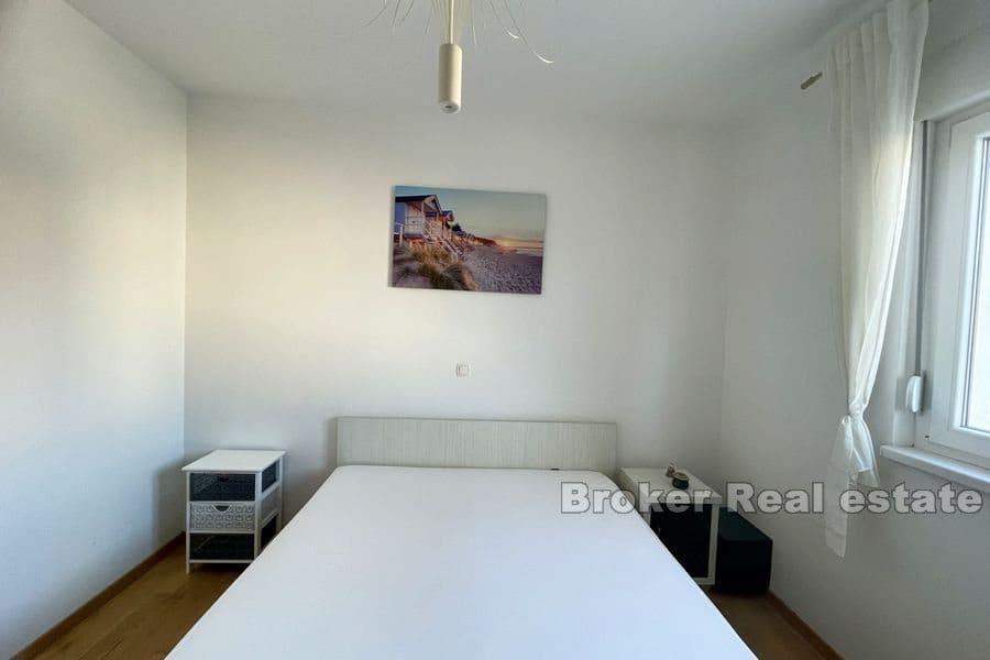 Trogir - Appartamento arredato con due camere da letto