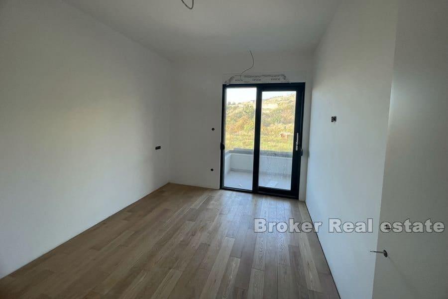 Split - Žnjan, Luxueux appartement de trois chambres dans un nouveau bâtiment