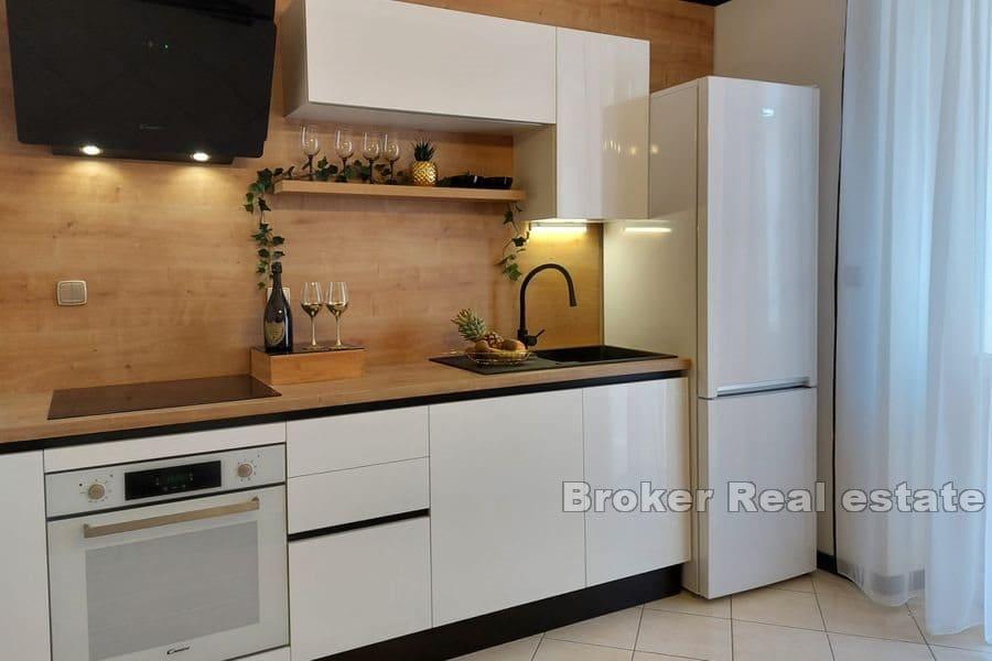 Split centar - dvosoban stan moderno uređen