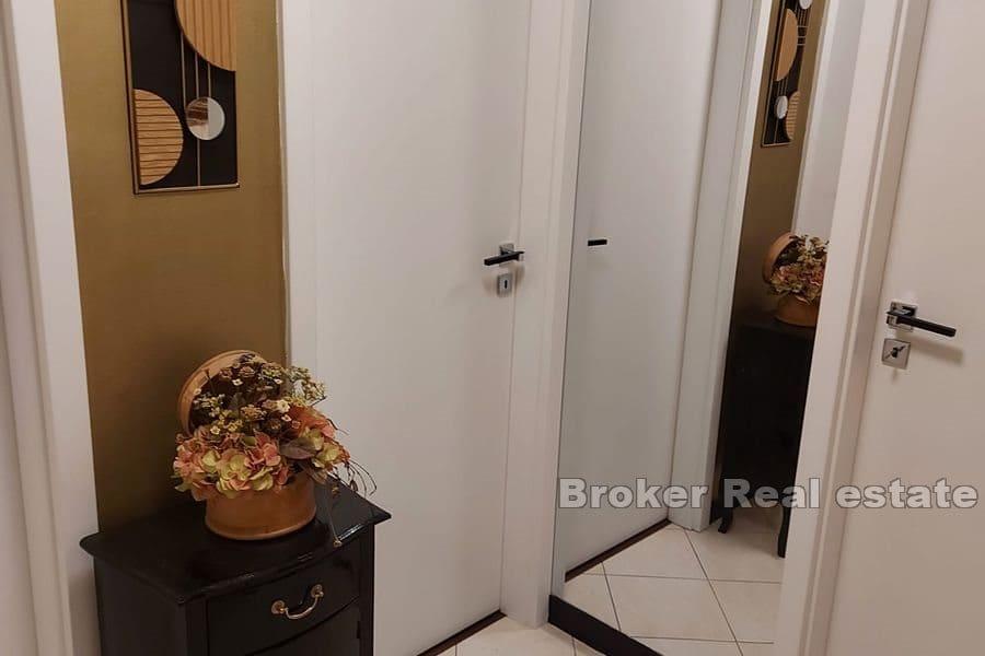 Split centar - dvosoban stan moderno uređen