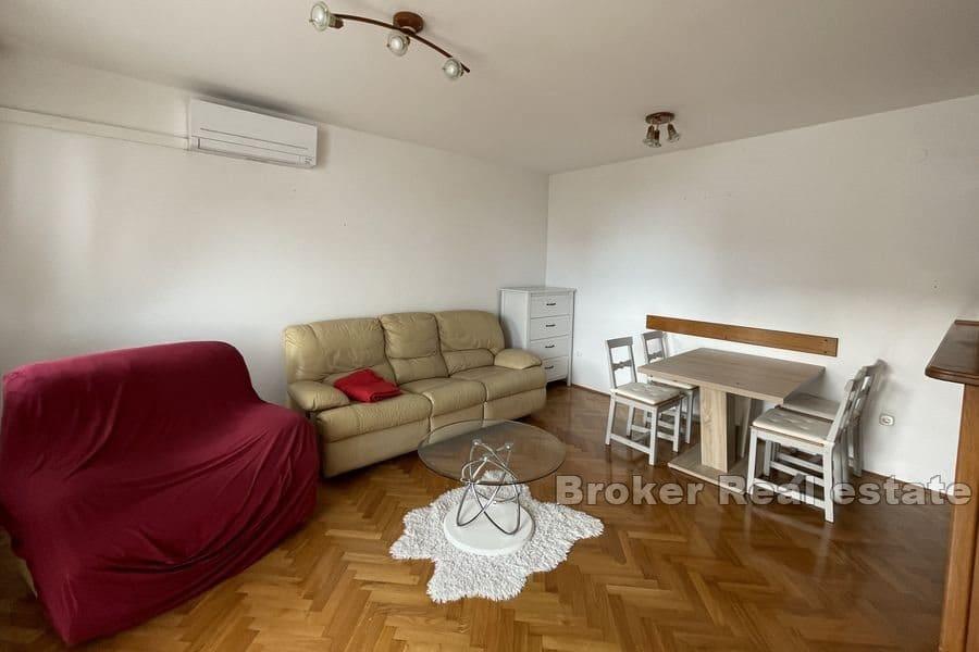 Split - Pazdigrad, romslig to-roms leilighet