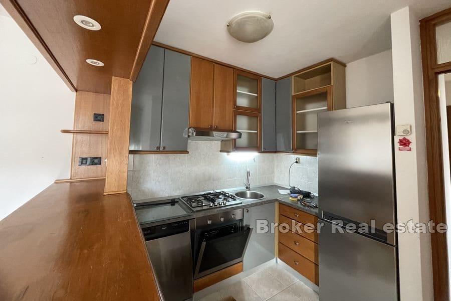 Split - Pazdigrad, romslig to-roms leilighet