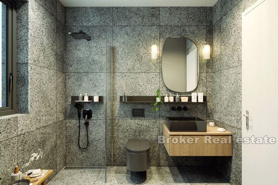 Split, Meje - Moderan penthouse s bazenom i pogledom na more