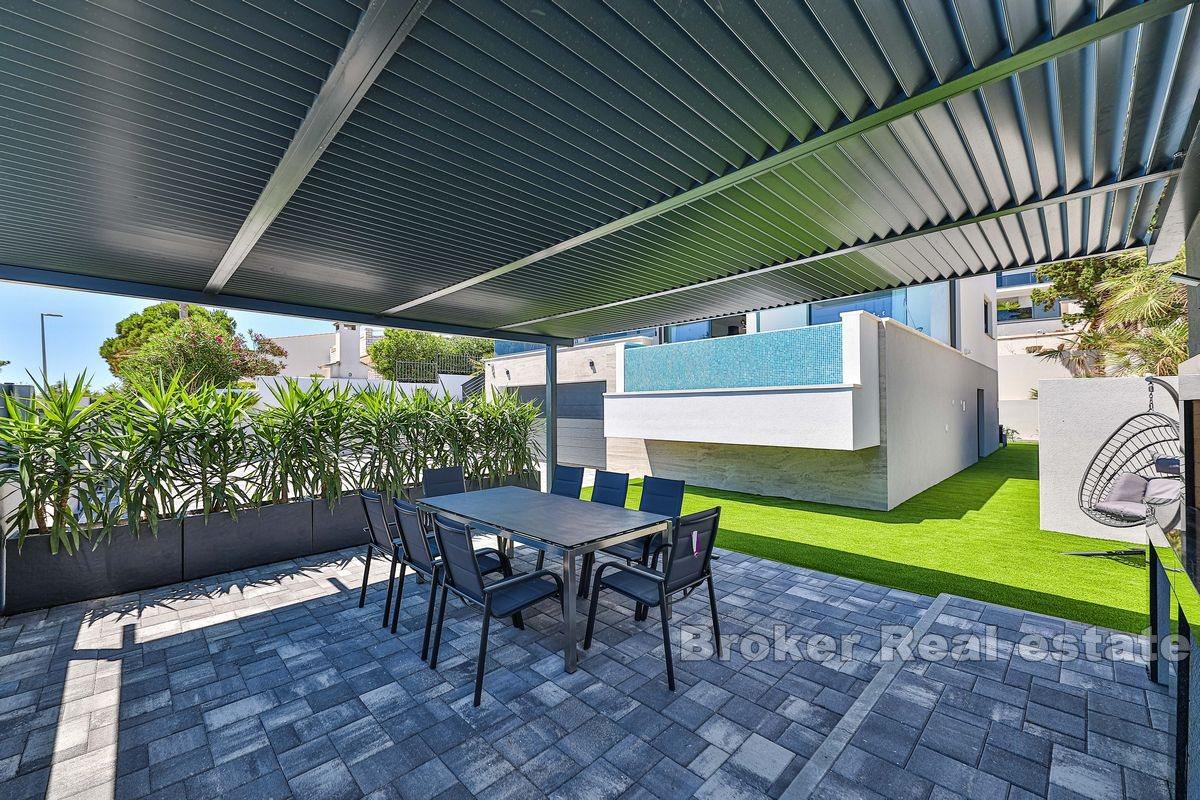 Wyspa Ciovo - Willa z basenem nad morzem