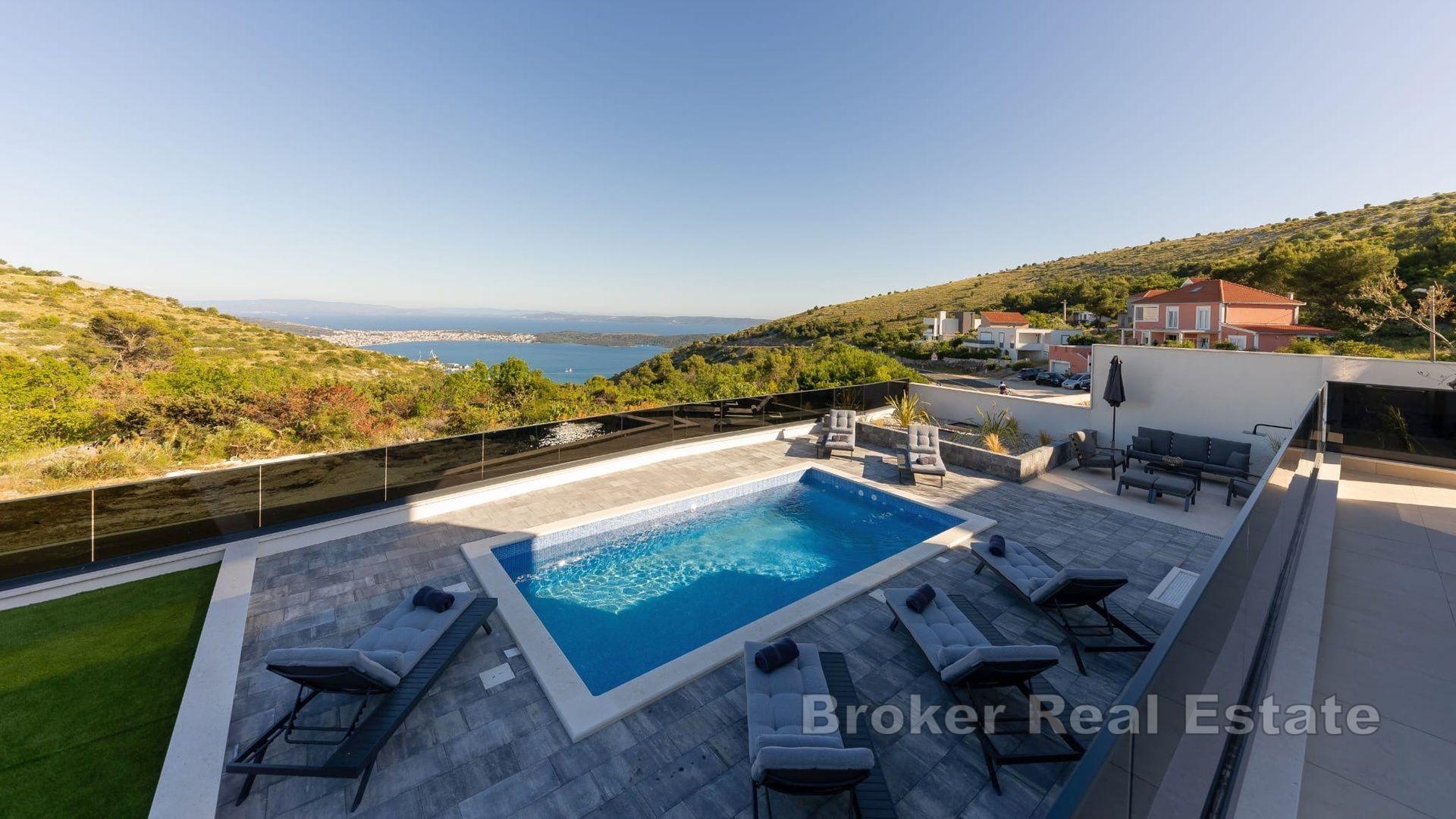 Trogir - Nowo wybudowana willa z widokiem na morze