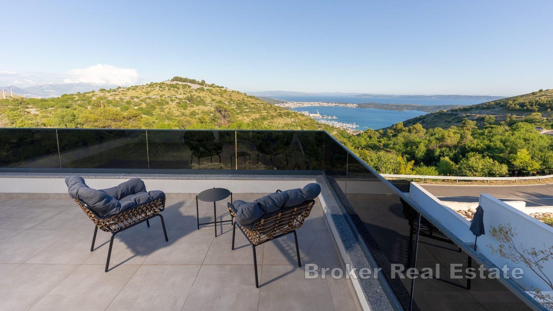 Trogir - Nowo wybudowana willa z widokiem na morze