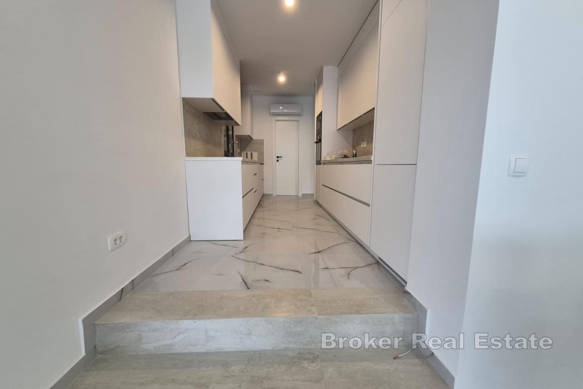 Trogir - Willa z basenem i widokiem na morze