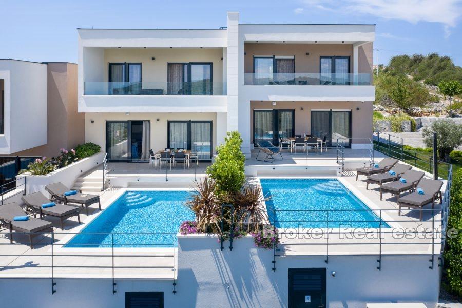 Marina - Dvojdomky s bazény a výhledem na moře