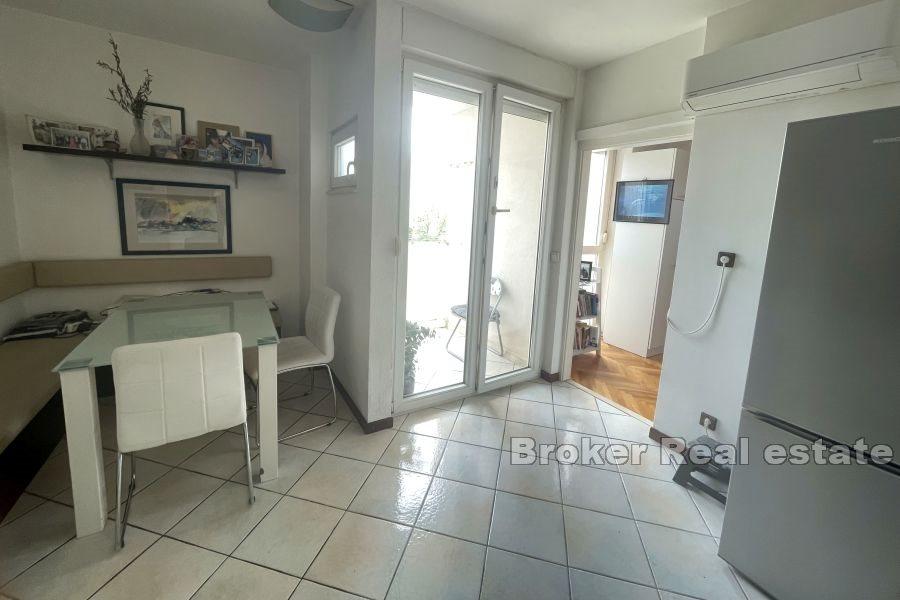 Split, Spinut - Apartment in an excellent location with a sea view