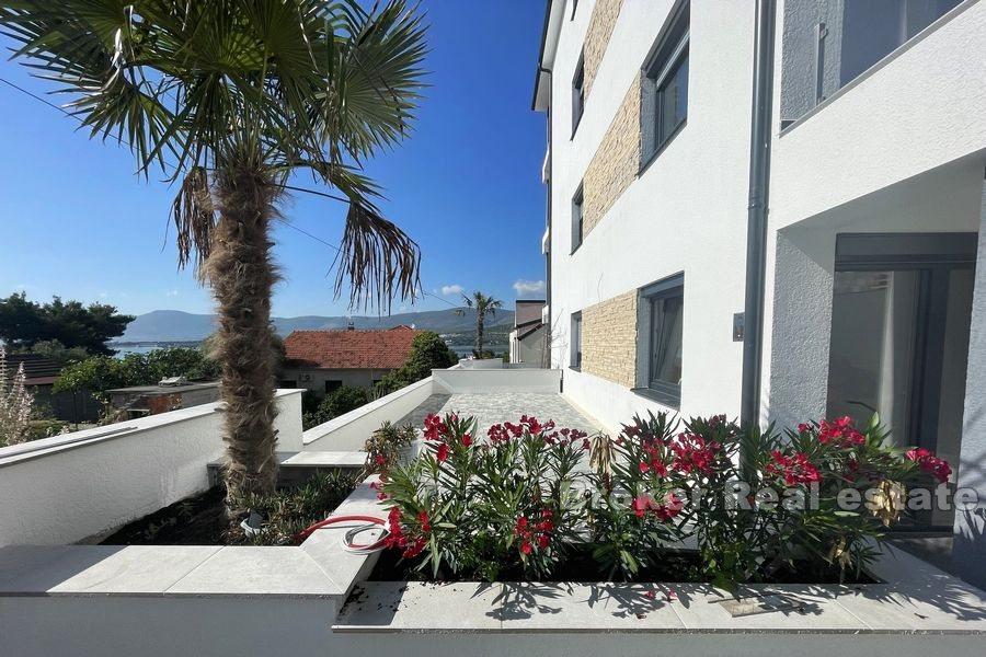 Island of Ciovo - Newly built apartments near the sea