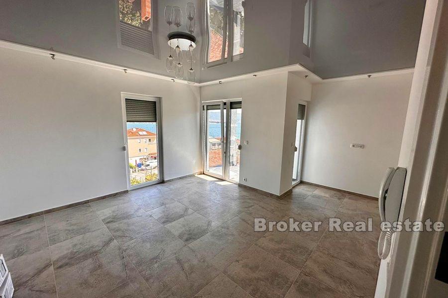 Island of Ciovo - Newly built apartments near the sea