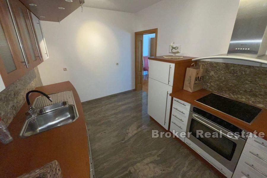 Otok Čiovo - Trosoban apartman s pogledom na more