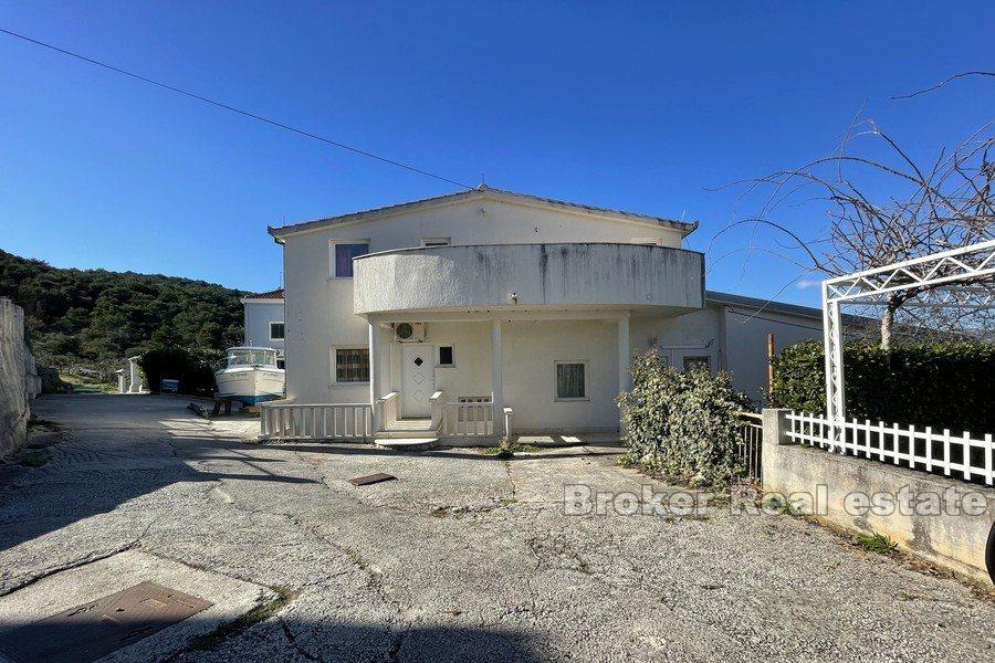 Øya Ciovo - Et hus med stort potensial og havutsikt