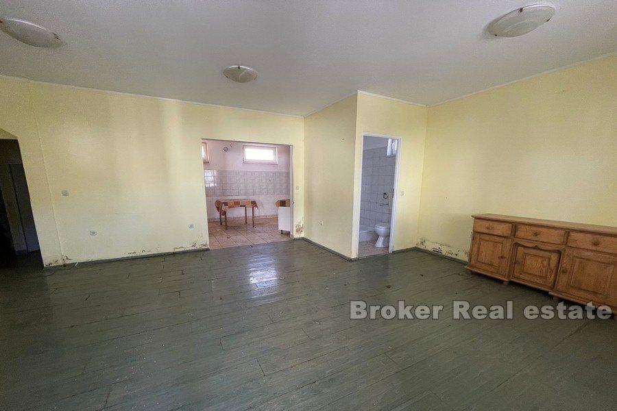 Øya Ciovo - Et hus med stort potensial og havutsikt