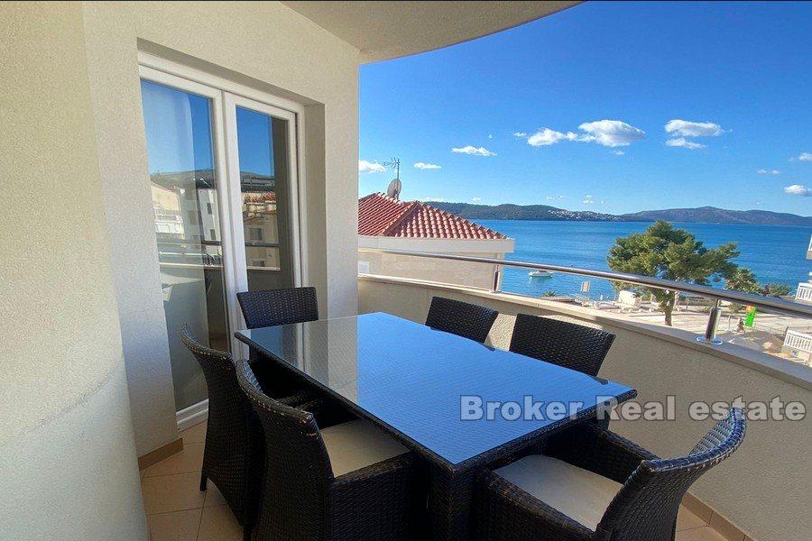 Island of Ciovo - Modernly decorated, spacious apartment