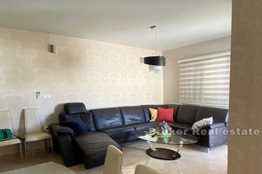 Wyspa Ciovo - Nowocześnie urządzony, przestronny apartament