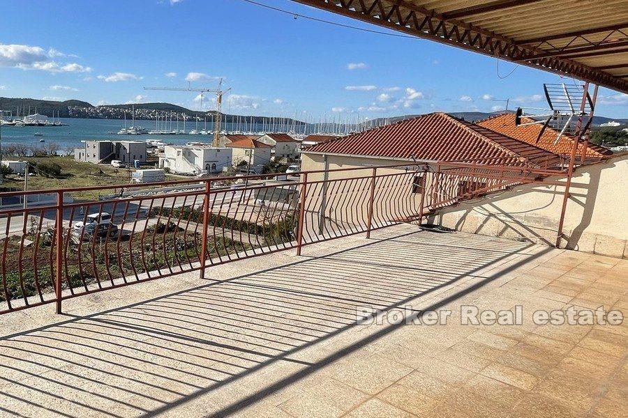 Trogir - Apartmánový dům k úpravě u moře