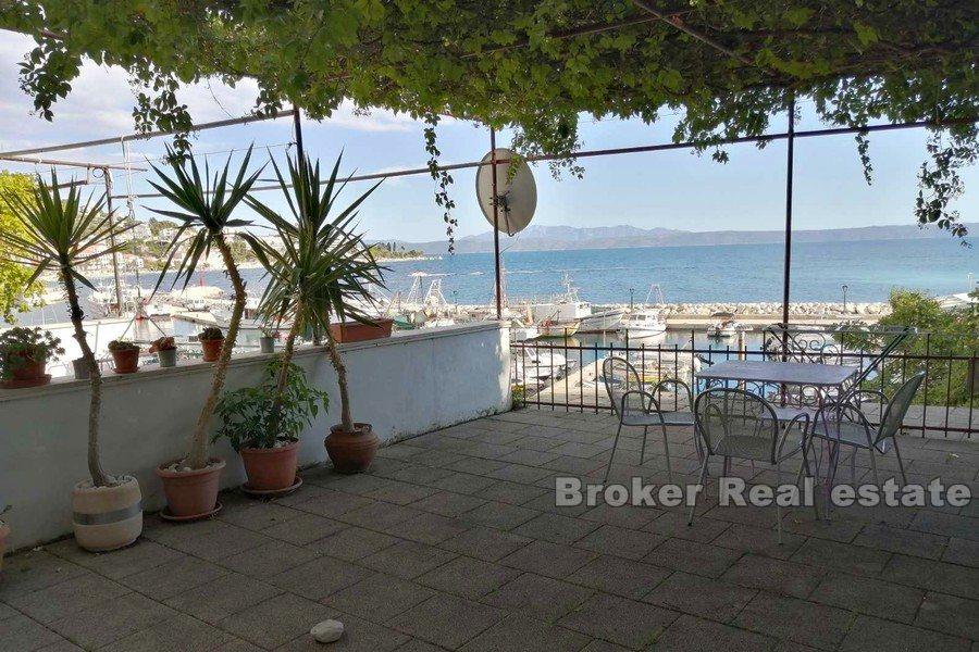 Près de Makarska - Un immeuble d'exception avec beaucoup de potentiel