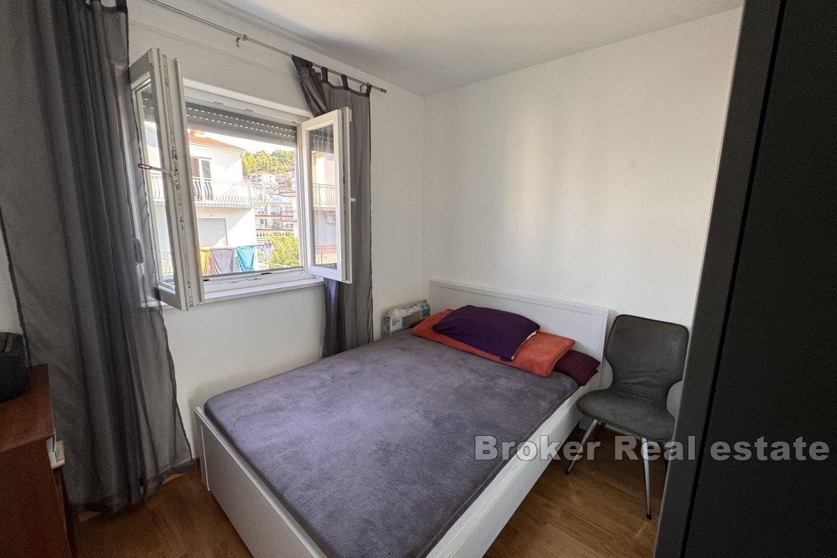 Potpuno opremljen dvosoban apartman