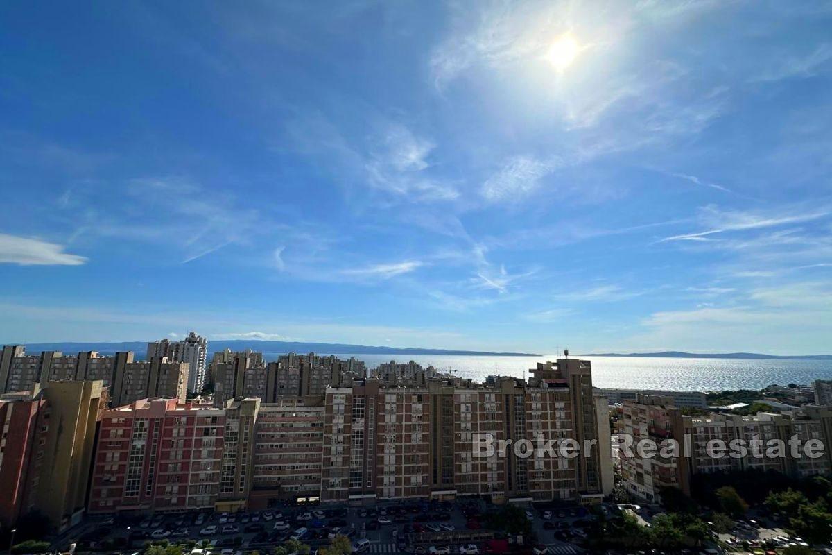 001-2036-116-Split-Spacious-Apartment-with-a-beautiful-view-of-the-sea