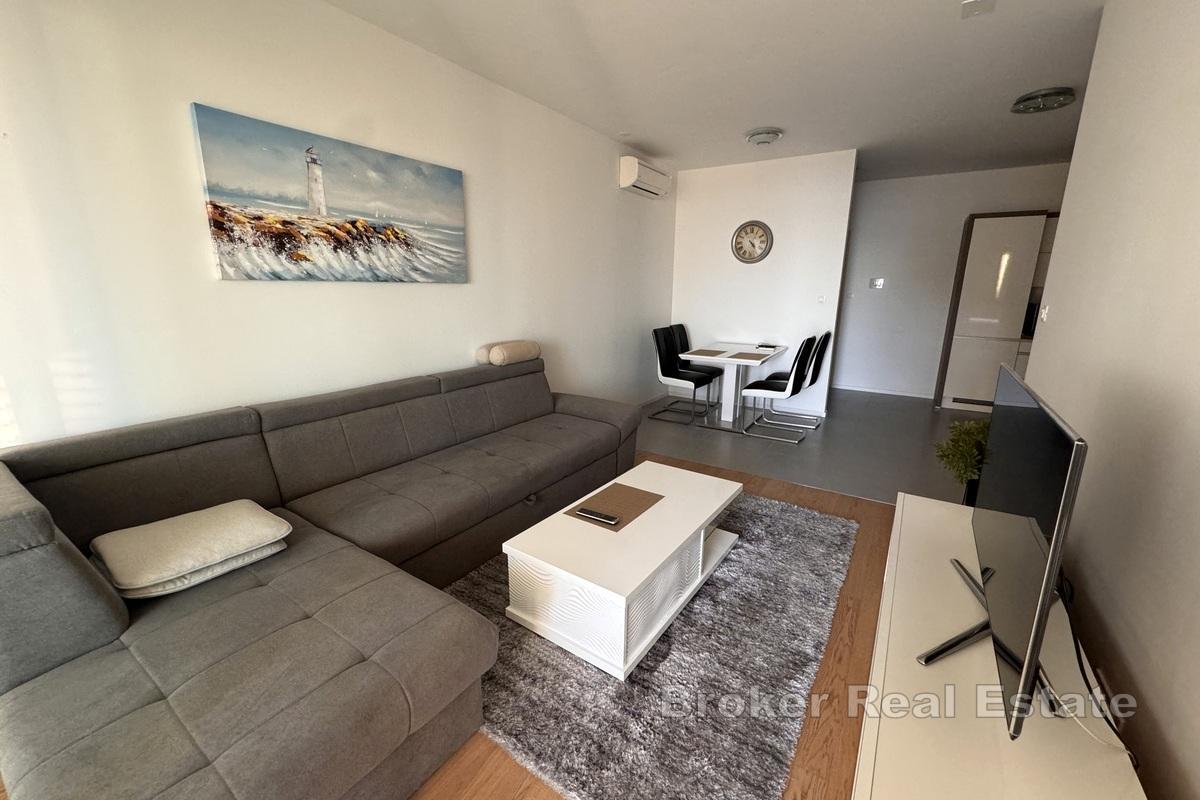 Modernes Apartment mit einem Schlafzimmer