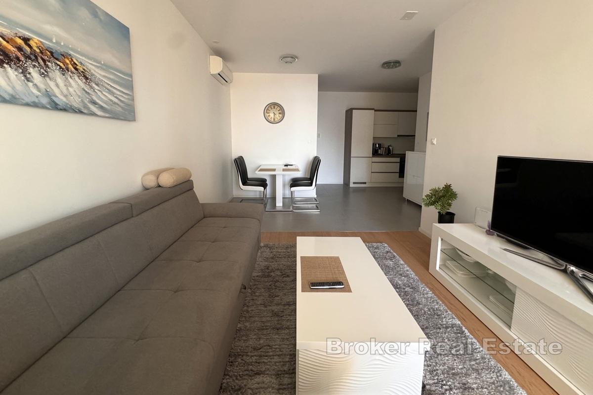 Modernes Apartment mit einem Schlafzimmer